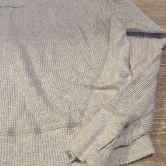 Offline by Aerie vneck gray waffle knit long sleeve top size xs - Picture 3 of 4